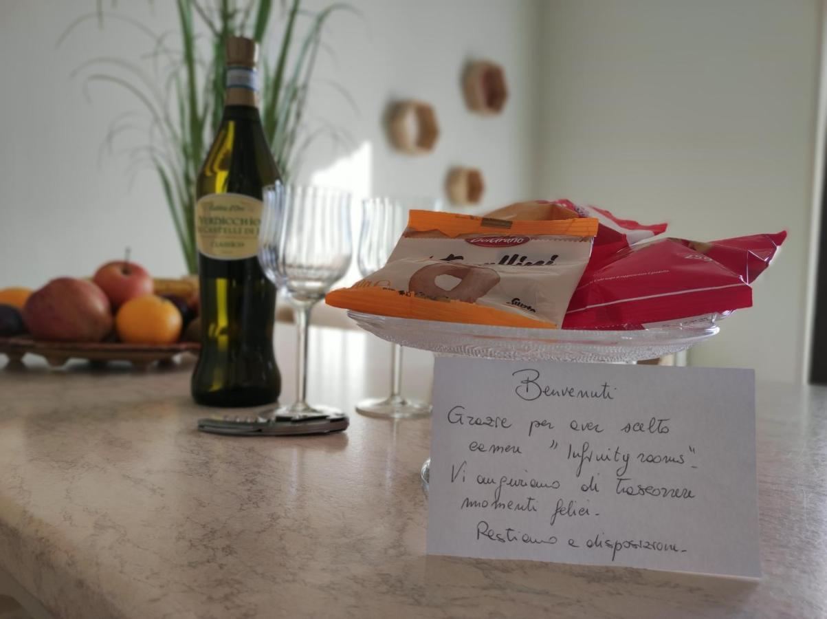 Camere Infinity Rooms Castelfidardo Buitenkant foto